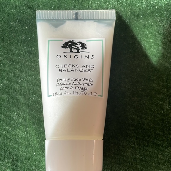 Beauty Bundle with Cosmetic bag - Picture 8 of 9